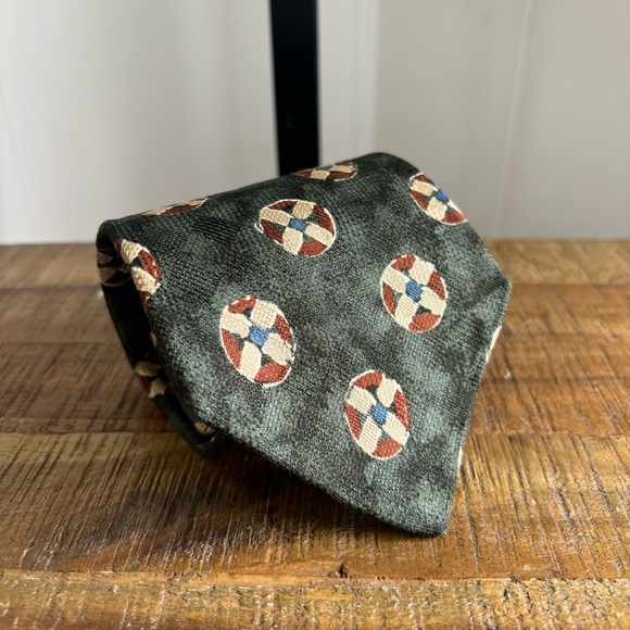 Vintage Guess Imported Silk Made in USA Green Geometric Tie Mens 58” L 4” W - Picture 1 of 7